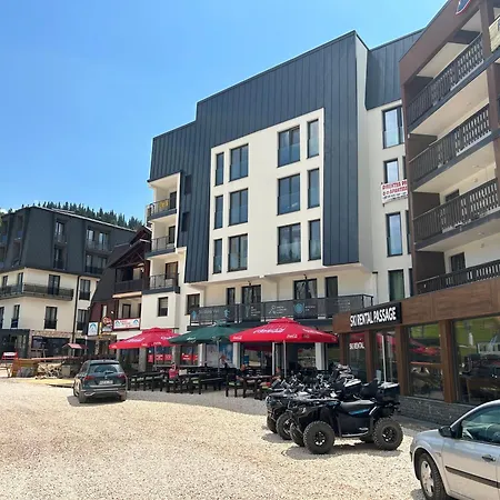 Jahorinski Konaci 자호리나