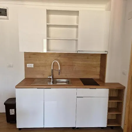 Jahorinski Konaci 亚霍里纳