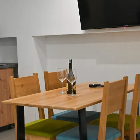 Jahorinski Konaci 4*