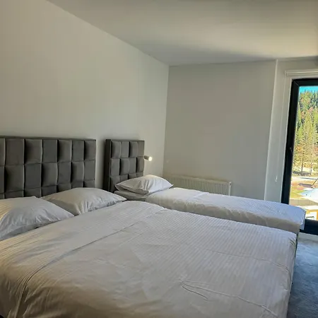 公寓 Jahorinski Konaci 4*