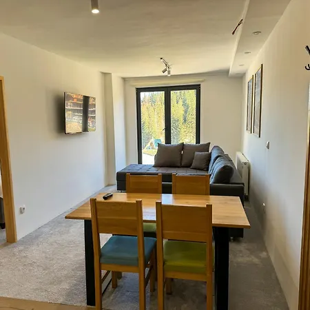 Jahorinski Konaci 公寓 亚霍里纳