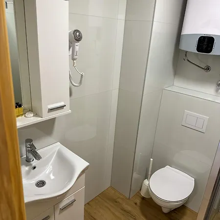 Jahorinski Konaci 4*