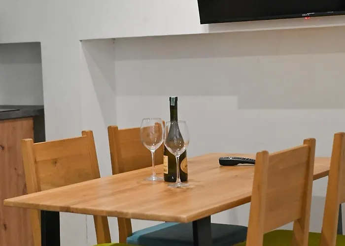 Jahorinski Konaci 4*